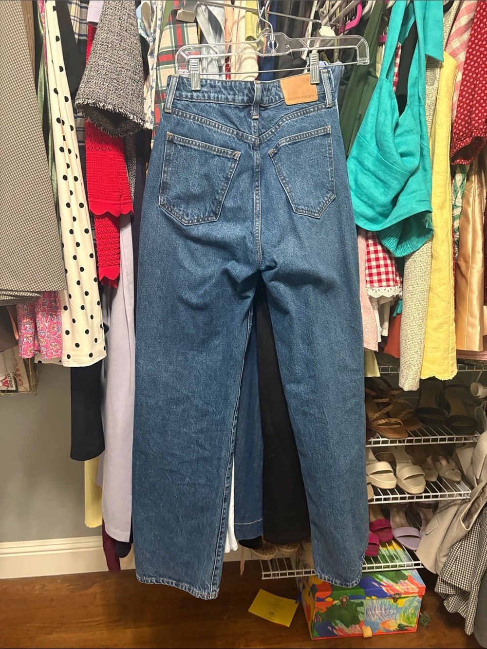 Aritzia Farrah Curve - Picture 4 of 4